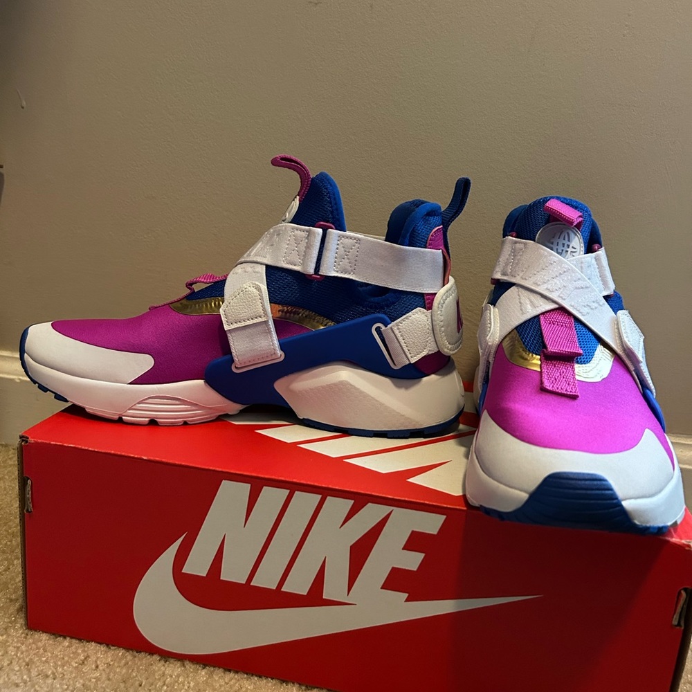 Nike Huarache City (GS 6)